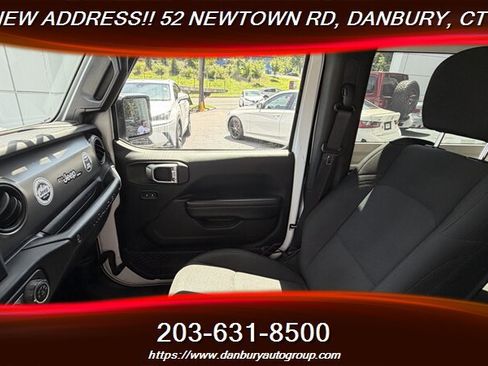 Used 2019 Jeep Wrangler Sport AWD/4WD image 13