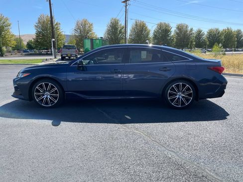 Certified 2019 Toyota Avalon Touring w/ Advanced Safety Package FWD image 6