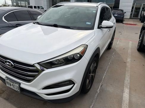 Used 2016 Hyundai Tucson Limited FWD image 2