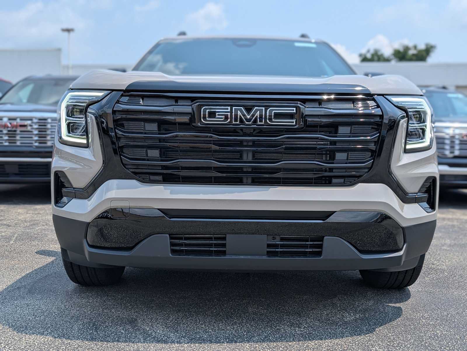 New 2027 GMC Terrain Elevation w/ Elevation Premium Package AWD/4WD image 2