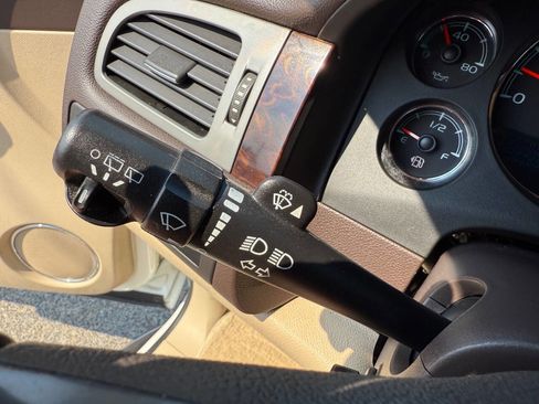 Used 2010 GMC Yukon Denali image 37