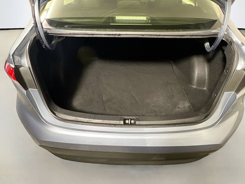 Used 2025 Toyota Corolla LE FWD image 33