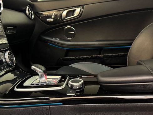 Used 2017 Mercedes-Benz SLC 300 image 35