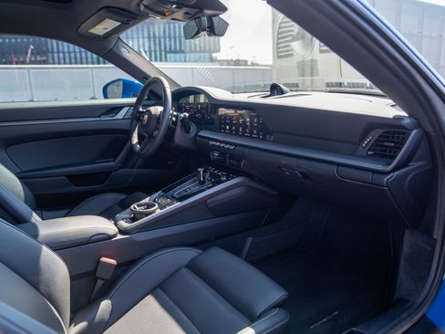 Certified 2025 Porsche 911 Carrera RWD image 25