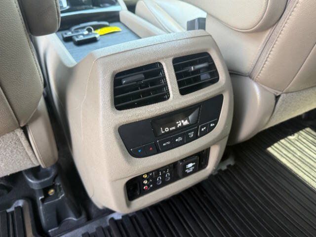 Used 2016 Honda Pilot Touring image 20
