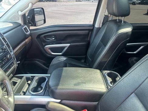 Used 2020 Nissan Titan SL w/ Moonroof Package RWD image 42
