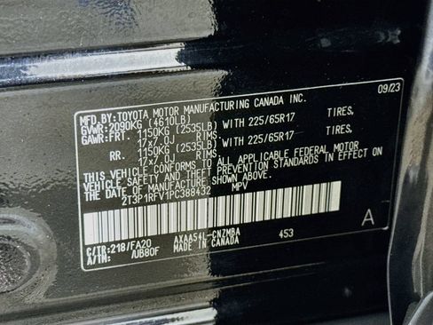 Used 2023 Toyota RAV4 XLE w/ Convenience Package AWD/4WD image 17