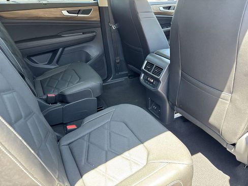 New 2026 Volkswagen Atlas SE FWD image 9
