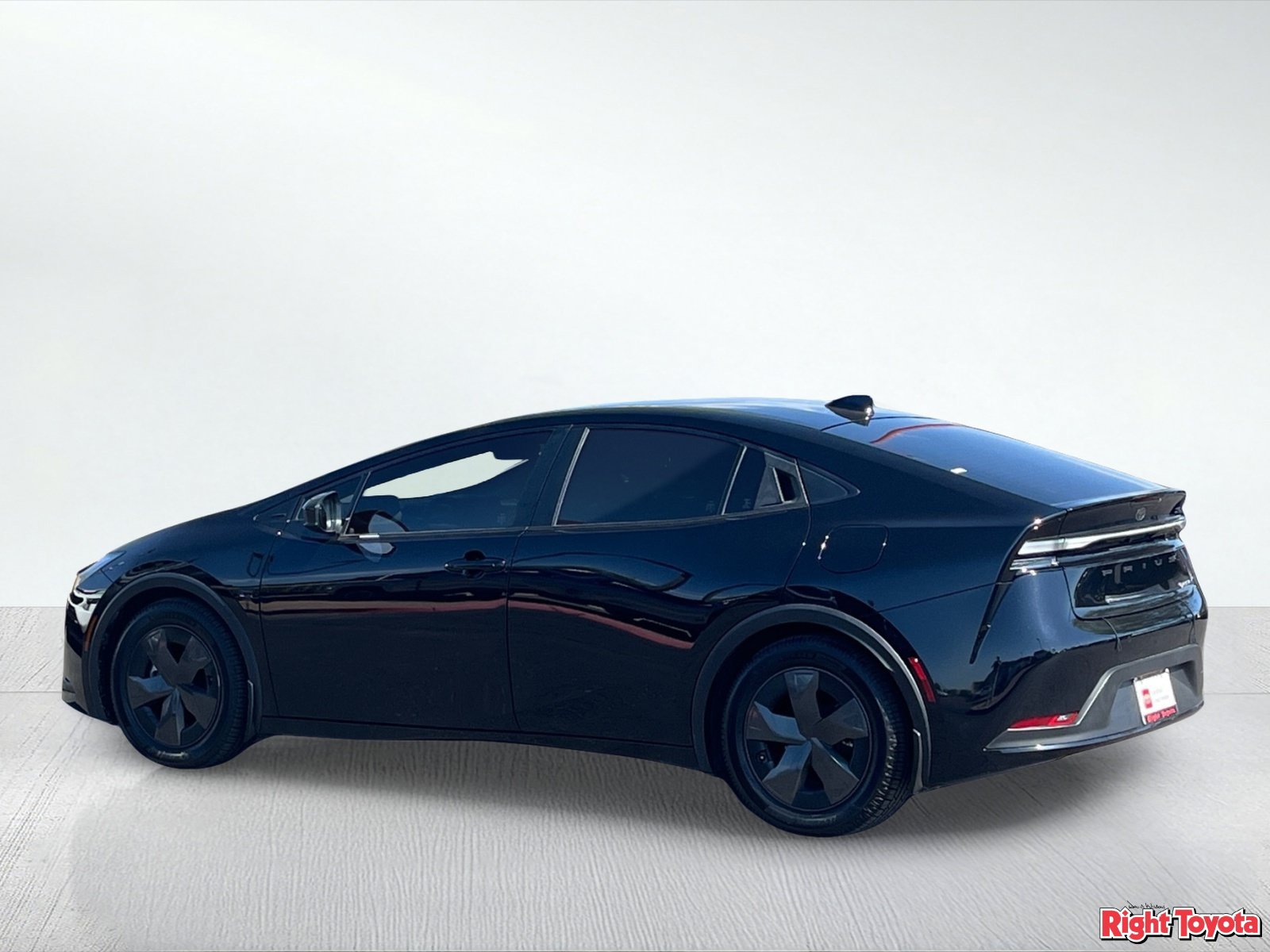 Certified 2025 Toyota Prius Plug-In Hybrid FWD image 5