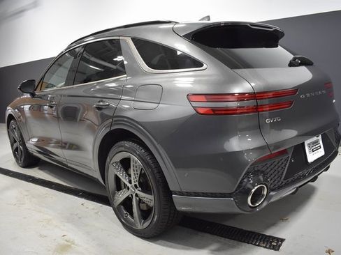 Used 2023 Genesis GV70 2.5T Sport Prestige w/ Sport Prestige Package image 3