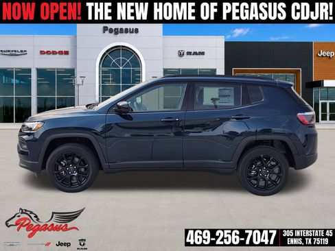 New 2026 Jeep Compass Latitude AWD/4WD image 3