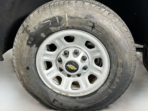 Used 2021 Chevrolet Silverado 2500 LT image 32