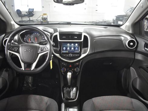 Used 2018 Chevrolet Sonic LT w/ RS Package FWD image 10