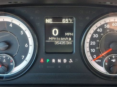 Used 2024 RAM 1500 Classic SLT AWD/4WD image 19