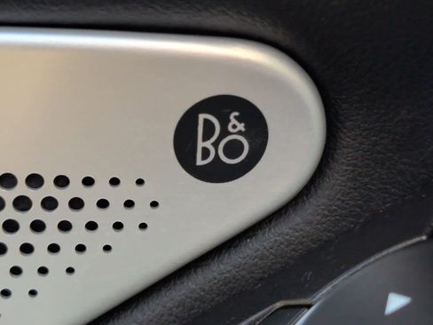 Used 2023 Ford Explorer Limited w/ Limited Technology Package image 17