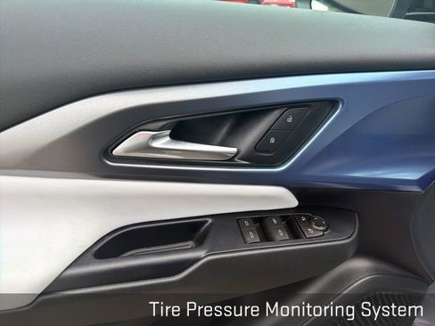 Used 2026 Chevrolet Equinox EV LT w/ LPO, Blackout Package image 28