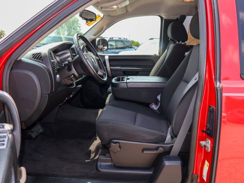 Used 2011 Chevrolet Silverado 1500 LT AWD/4WD image 12