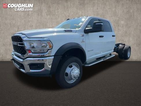 New 2023 RAM 4500 SLT w/ Quick Order Package 2YG SLT image 3
