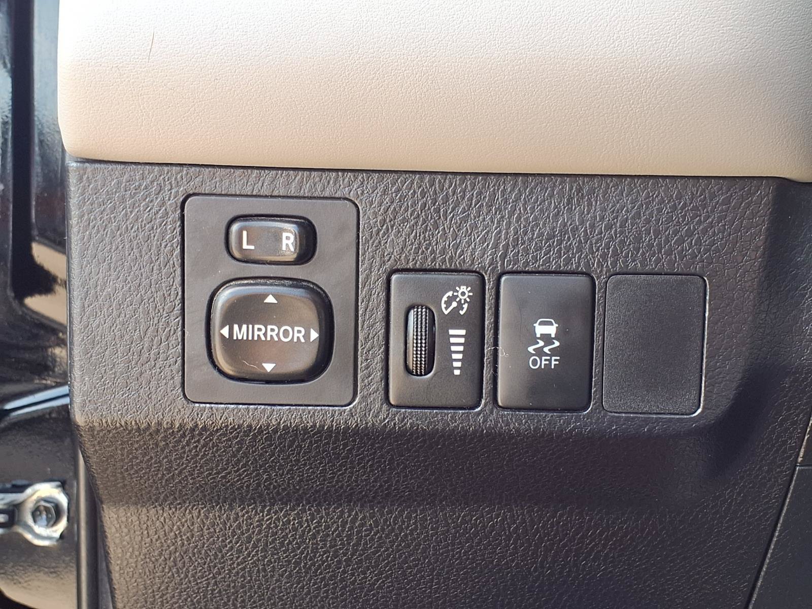 Used 2015 Toyota RAV4 XLE FWD image 21