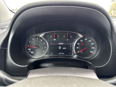 Used 2023 GMC Terrain SLT w/ Elevation Edition FWD image 11