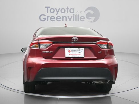Used 2025 Toyota Corolla LE FWD image 11
