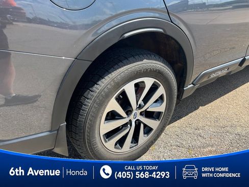 Used 2021 Subaru Outback Premium AWD/4WD image 11