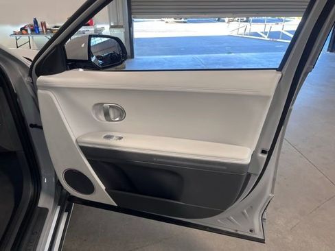 Used 2024 Hyundai Ioniq 5 Limited image 12