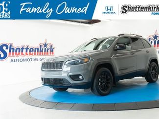 Used 2023 Jeep Cherokee Altitude Lux AWD/4WD video 1