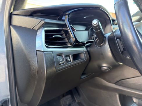 Used 2024 Cadillac XT6 Premium Luxury image 30