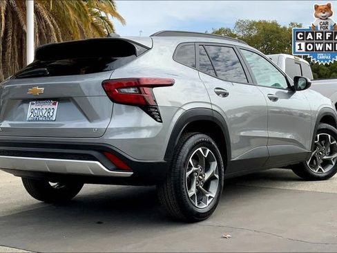 Used 2024 Chevrolet Trax LT w/ Driver Confidence Package image 13