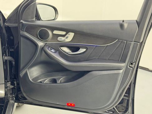 Used 2022 Mercedes-Benz GLC 300 4MATIC w/ AMG Line image 41