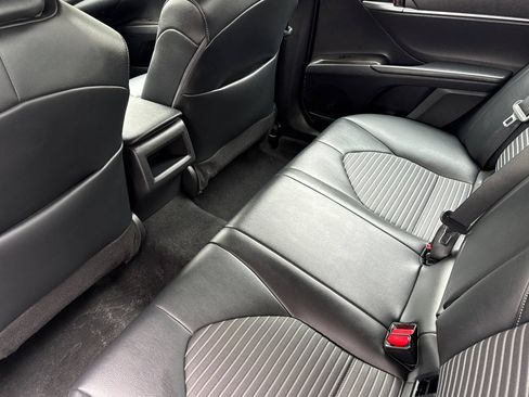 Used 2023 Toyota Camry SE FWD image 14