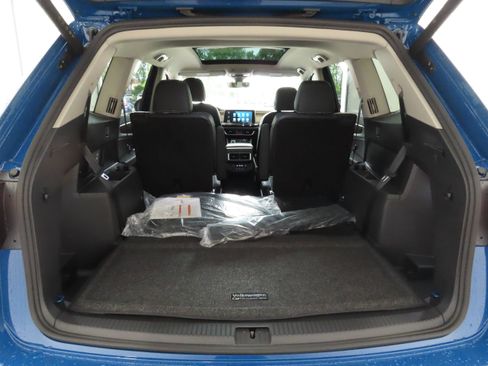 New 2025 Volkswagen Atlas SE FWD image 23