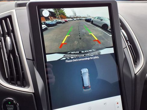 Used 2022 Ford Edge SEL w/ Convenience Package image 11