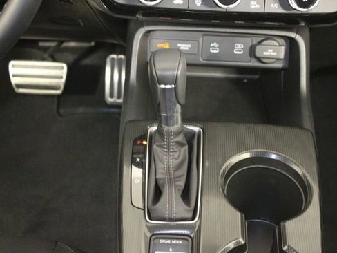 Used 2025 Honda Civic Sport image 32