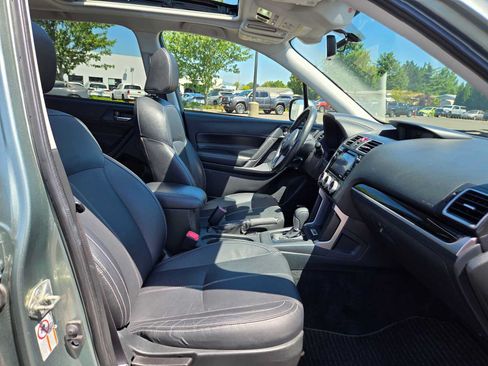 Used 2018 Subaru Forester 2.5i Touring w/ Popular Package #3B AWD/4WD image 14