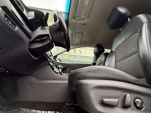 Used 2019 Kia Niro EX image 11