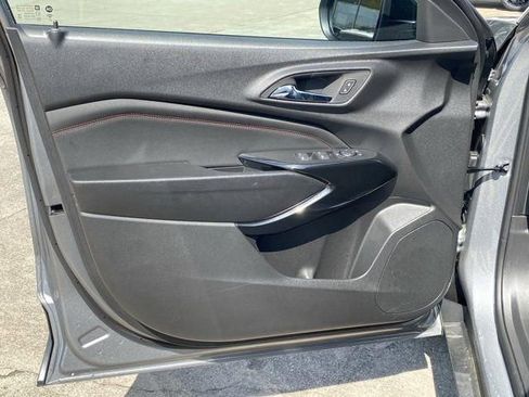 New 2025 Chevrolet Trax RS w/ Driver Confidence Package FWD image 18