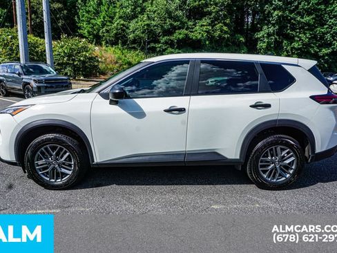 Used 2024 Nissan Rogue S FWD image 6