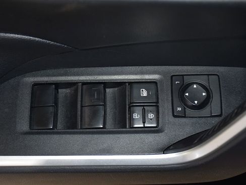 Used 2019 Toyota RAV4 LE w/ All Weather Liner Package image 23