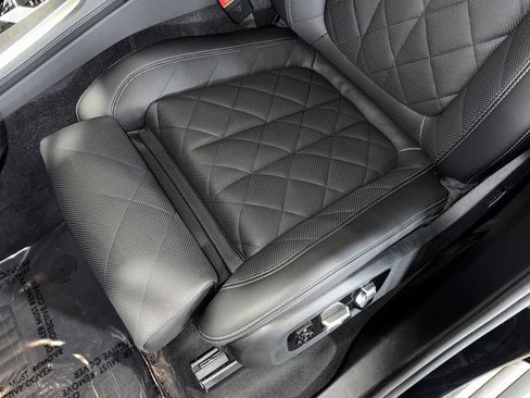 Used 2025 BMW X7 xDrive40i image 36