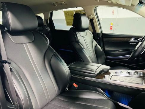 Used 2024 Genesis GV80 2.5T image 34