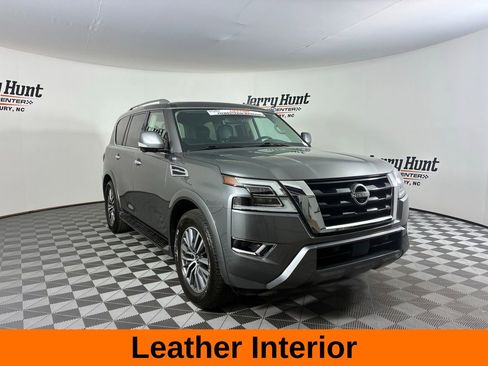 Used 2024 Nissan Armada SL w/ Captain's Chairs Package image 6