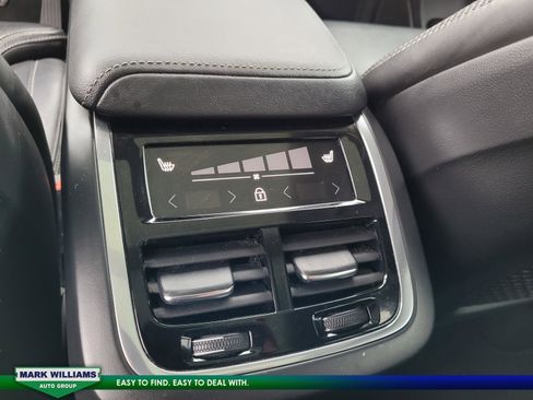 Used 2022 Volvo XC60 B5 Inscription w/ Advanced Package image 14