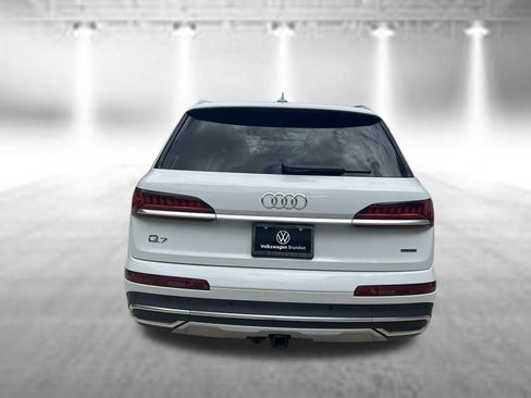 Used 2023 Audi Q7 2.0T Premium w/ Towing Package AWD/4WD image 4