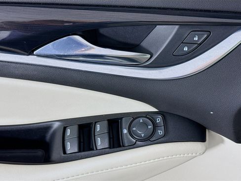 Used 2023 Buick Enclave Essence FWD image 24