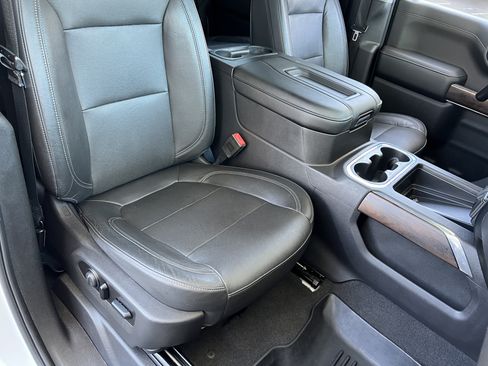 Used 2020 GMC Sierra 1500 SLT w/ SLT Convenience Package AWD/4WD image 22