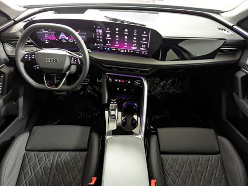 New 2025 Audi SQ5 Premium Plus image 10