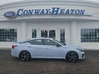 Used 2023 Nissan Altima 2.5 SR w/ SR Premium Package video 1