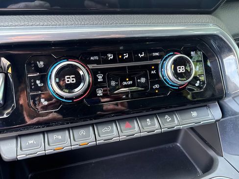 Certified 2023 GMC Sierra 1500 Denali AWD/4WD image 29